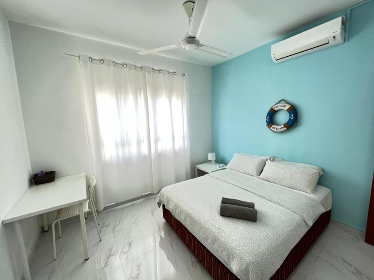 Seaview Holiday Apartment 2 - Free Wifi & Netflix Kuala Terengganu Ngoại thất bức ảnh